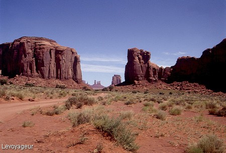 Photo - Monument Valley - Merrick butte