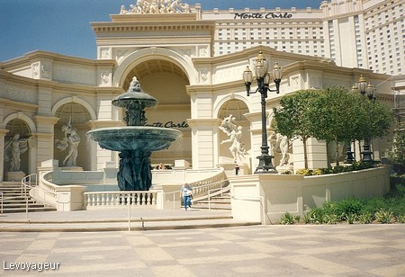 Photo - Las Vegas - Hôtel Monte Carlo - L'un des plus anciens et plus luxueux hôtels