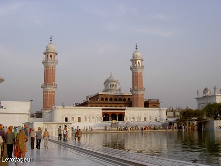 Photo - Amritsar -  Centre principal de la religion Sikh, fondée au 16 ème siècle