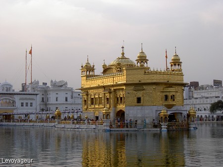 Photo - Amritsar - Temple d'or - Lieu le plus sacré de la congrégation sikh