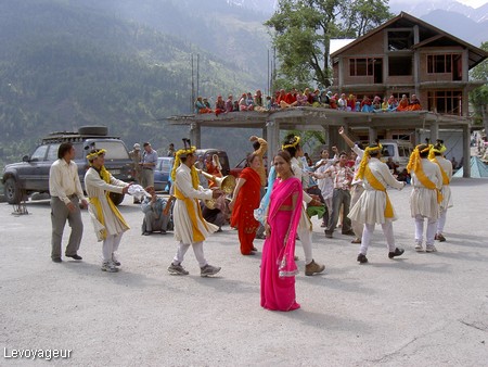 Photo - Vashisht - Village situé à 2000 m d'altitude - Festivités d'un mariage