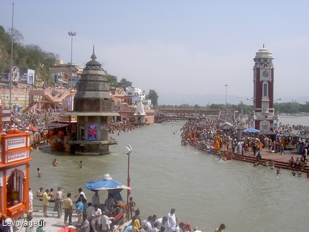 Photo - Lieu où  le Gange quitte les montagnes de  l'himalaya et pénètre dans les plaines.