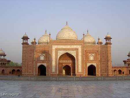 Photo -  Agra - Taj Mahal - Réplique de la mosquée Jawab