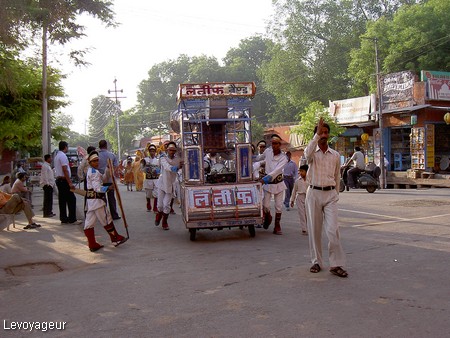 Photo - Agra - Manifestation religieuse