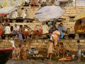 Photo - Varanasi - Ablutions rituelles des pèlerins