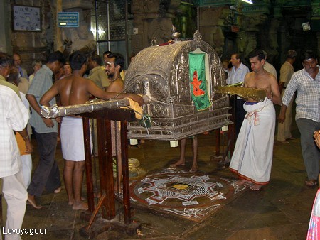 Photo - Madurai - Temple Sri Meenakshi - Cérémonie dédiée à Shiva et Parvati
