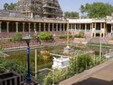Photo - Madurai - Temple Sri Meenakshi - Bassin du lotus d'or