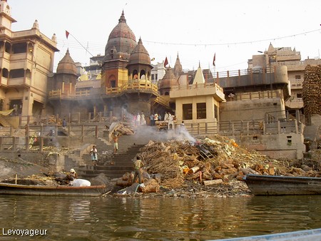 Photo - Varanasi -  Manikarnika Ghat (  Ghat de crémations)
