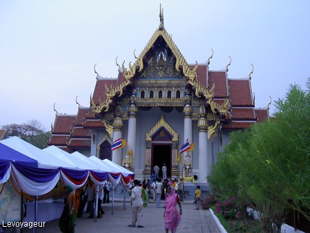 Photo - Bodhgaya - Ville sainte Bouddhiste - Temple bouddhiste Thailandais