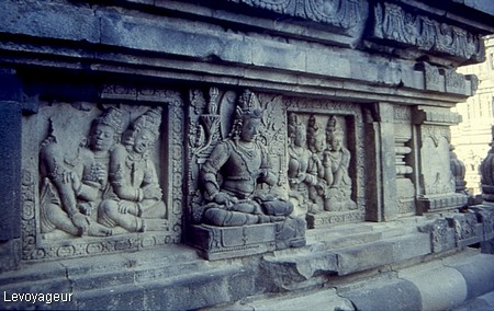 Photo - Jogjakarta - Bas reliefs du site de Prambanan