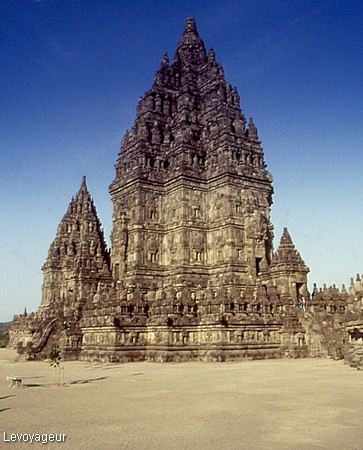 Photo - Jogjakarta- Site de Prambanan- Temple dédié au dieu Shiva