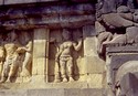 Photo - Java - Borobudur - Bas reliefs du site archéologique