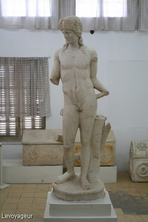 Photo - Statue  d'Apollon - Musée archéologique d'Amman