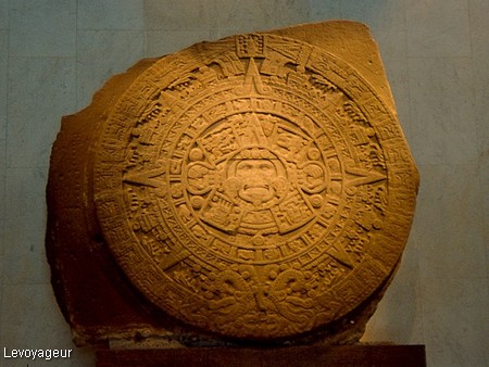 Photo - Mexico - Musée national d'Anthropologie - Calendrier Aztèque (Pierre du soleil)