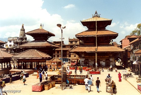 Photo - Patan - Durbar square - Temple de Bhimsen