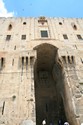 Photo - L'entrée fortifiée de la citadelle d'Alep