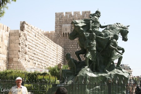 Photo - La statue de Saladin