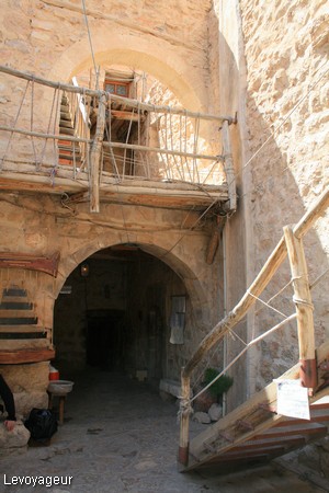 Photo - La cour intérieure du monastère de  Mar Moussa