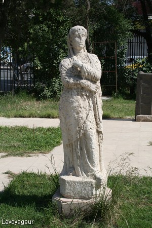 Photo - Musée Archéologique d'Alep - Statue antique,