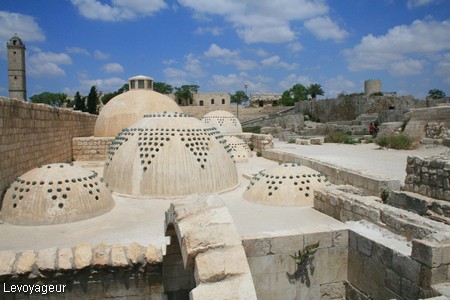 Photo - La citadelle d'alep -  Salle des bains surmontée de coupoles