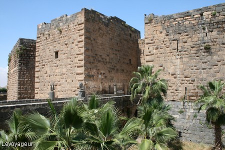 Photo - L'entrée de la forteresse de Bosra