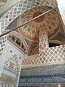 Photo - Le harem - Plafond richement décoré de la chambre d'amour