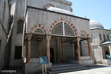 Photo - Place Sultanahmet - Mausolée du sultant Mehmed III