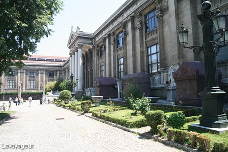 Photo - Le  musée d'Archéologie d'Istanbul  comprenant trois bâtiments